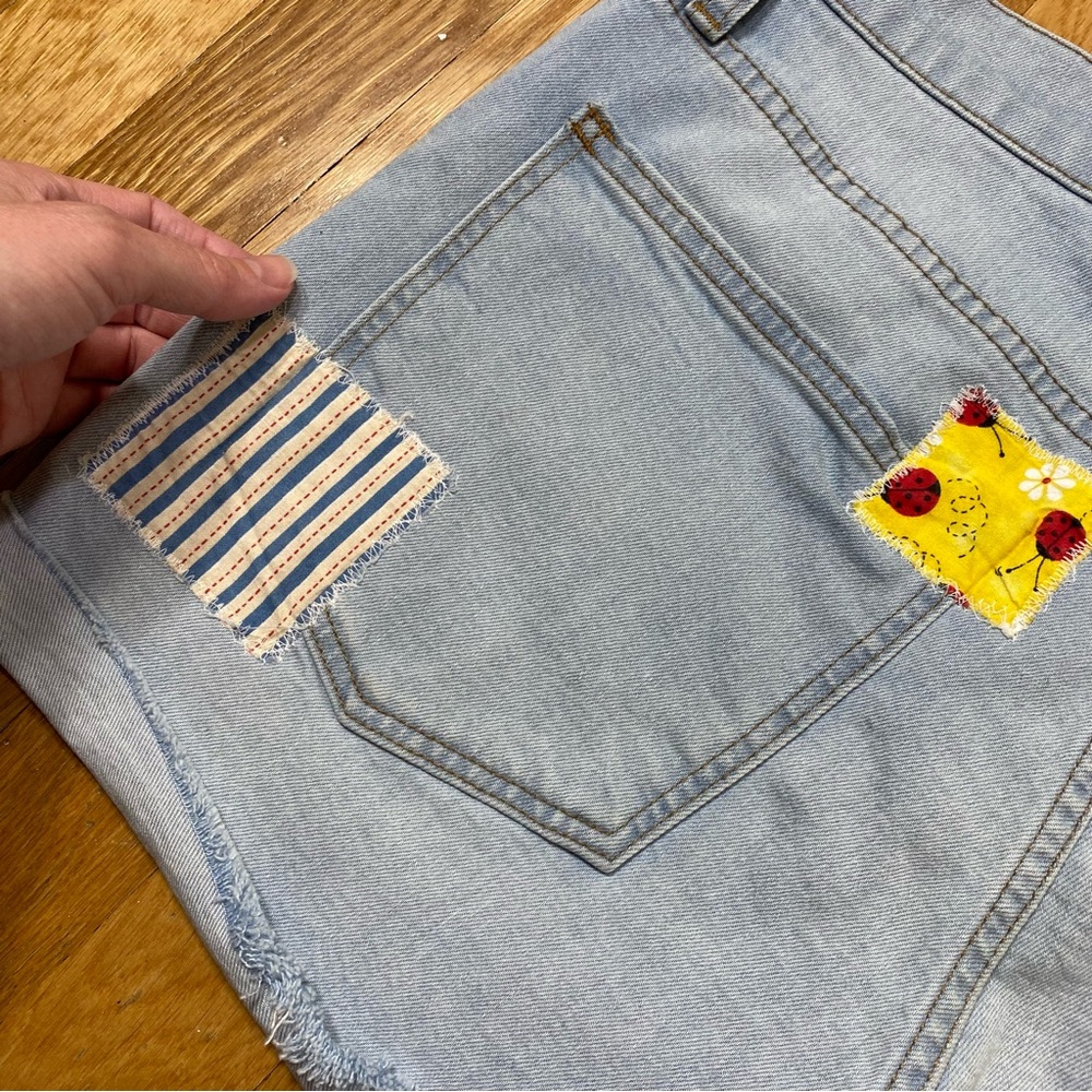 Madewell High-Rise Denim Shorts Light Style#K8029 Altered Patches 30 - Picture 8 of 13